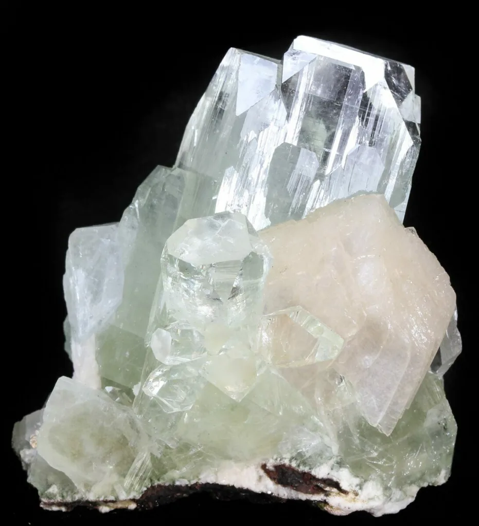 Apophyllite-5-931x1024